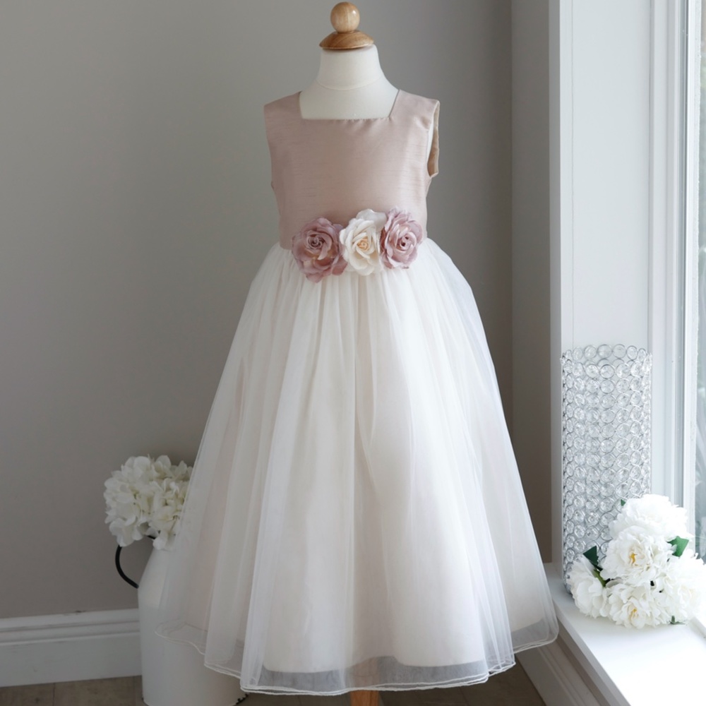 Formal dress Size 9/10 IvoryTulle Champagne Rose Jr Bridesmaid Special Occasion